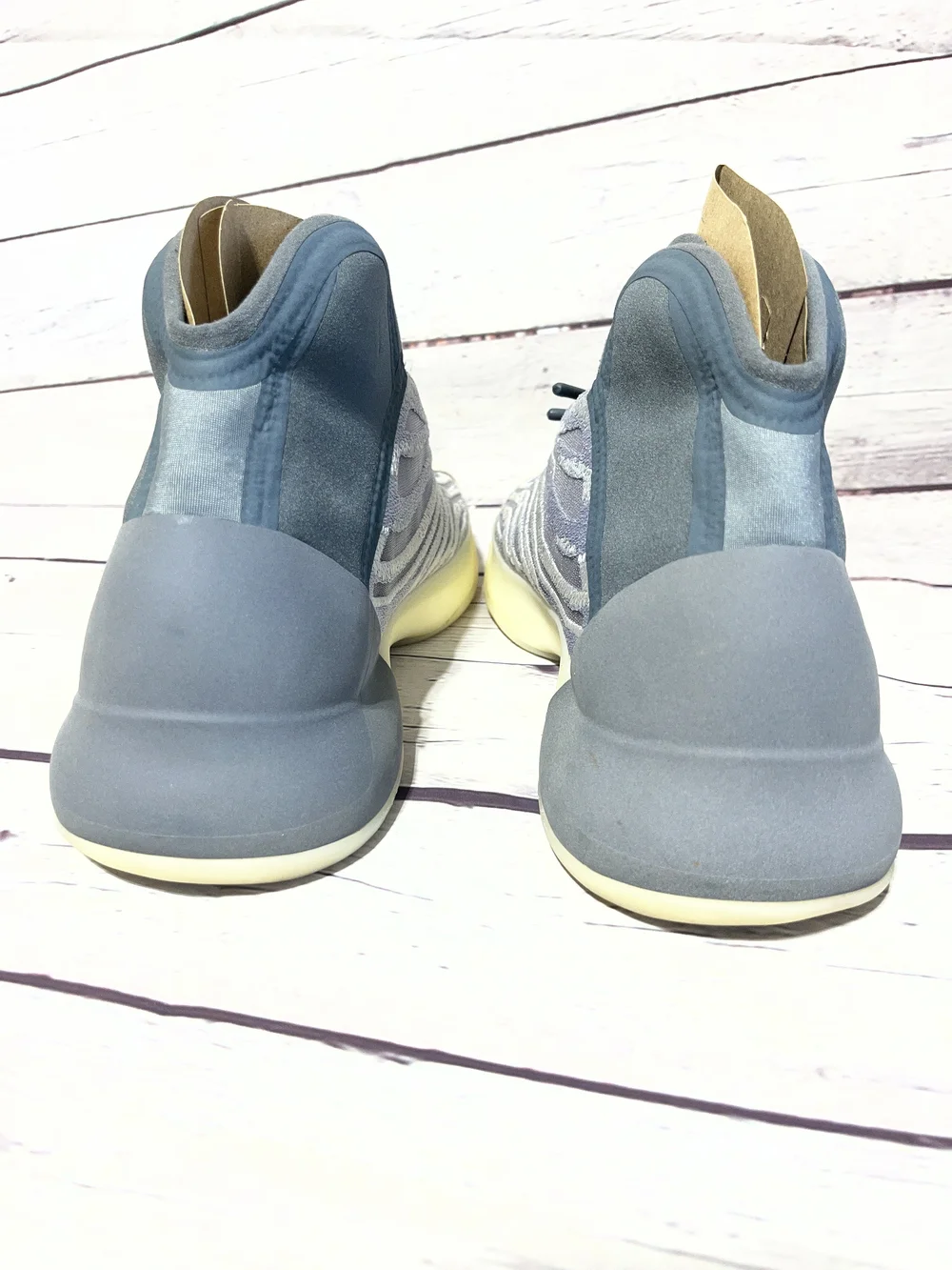 Adidas YZY QNTM Size 10 Men's Grey Athletic Sneakers with Cushioned Collar